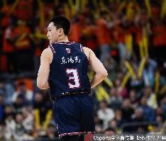 betvictor伟德-关键局状态出色！胡明轩14中7&amp;4记三分拿下20分4板5助2断